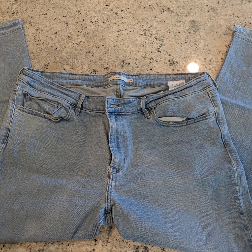 Levi's Women's Sky Blue Skinny Jeans
